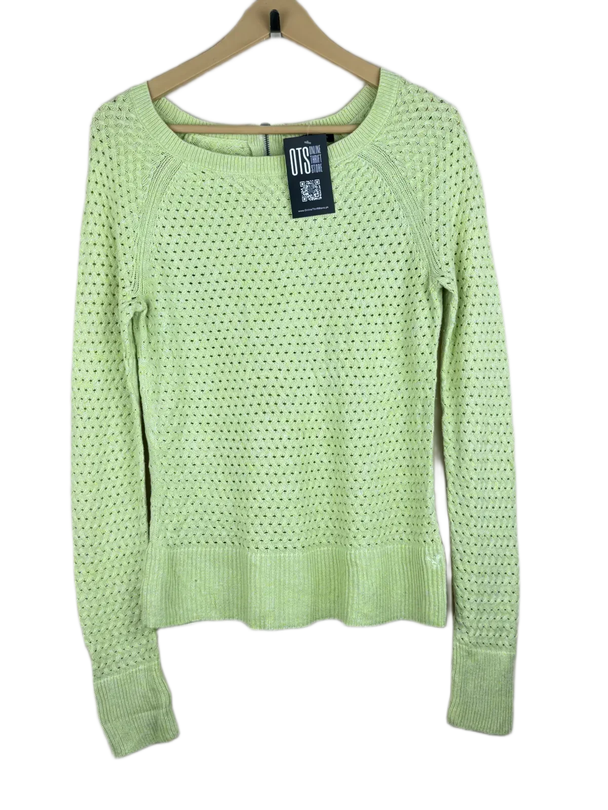 Buy online pre-used, pre-loved 100% Original branded clothes American Eagle (wkt-105) available in Pakistan. Top international UK brands available.